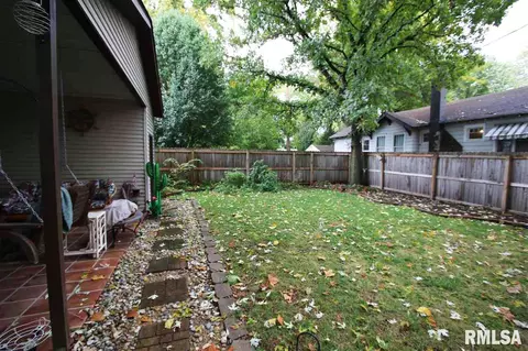1836 S Spring St, Springfield, IL 62704 photo 5