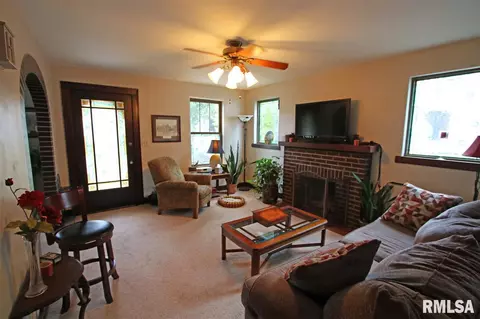 1836 S Spring St, Springfield, IL 62704 photo 15