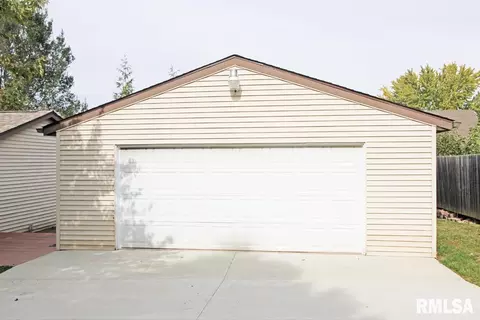 1621 W Enos Ave, Springfield, IL 62702 photo 3