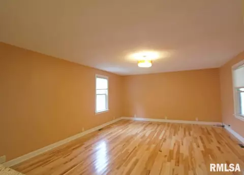 1621 W Enos Ave, Springfield, IL 62702 photo 6