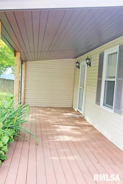 1621 W Enos Ave, Springfield, IL 62702 photo 4