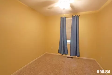 1621 W Enos Ave, Springfield, IL 62702 photo 12