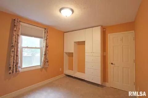 1621 W Enos Ave, Springfield, IL 62702 photo 11