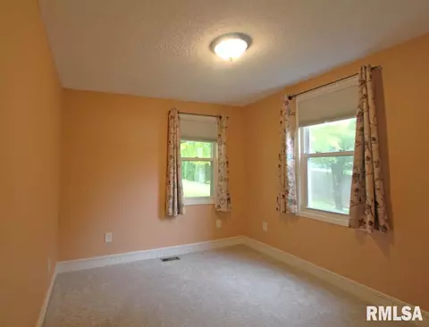 1621 W Enos Ave, Springfield, IL 62702 photo 10