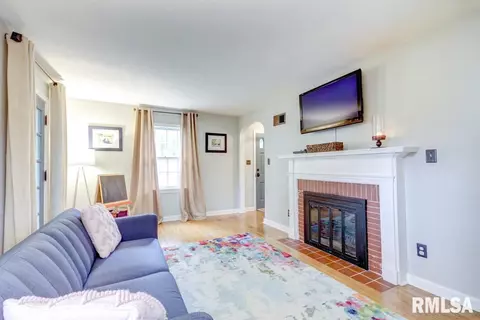 22 Walnut Street Ct, Springfield, IL 62704 photo 8