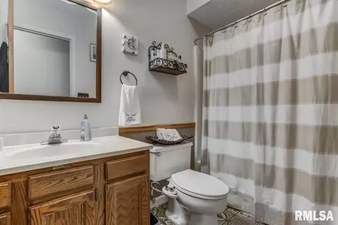 217 Quarterstaff Rd, Springfield, IL 62704 photo 24