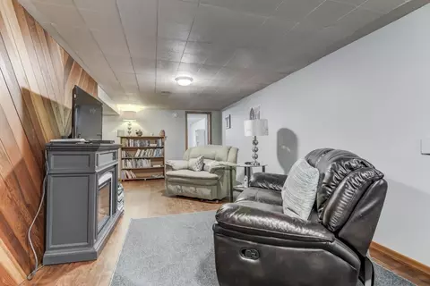 217 Quarterstaff Rd, Springfield, IL 62704 photo 27