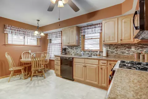 1227 N Rutledge St, Springfield, IL 62702 photo 6
