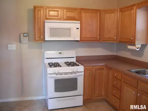 416 N Daniels Ave, Springfield, IL 62702 photo 4