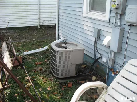 416 N Daniels Ave, Springfield, IL 62702 photo 14