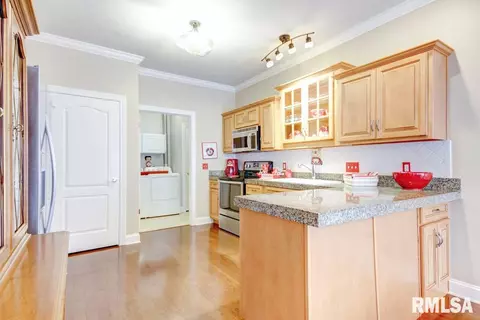 821 Colorado Ct, Springfield, IL 62711 photo 9