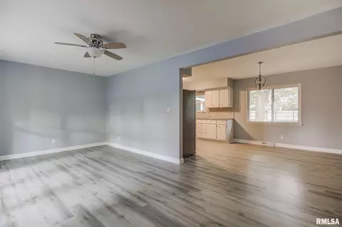 30 Andover Dr, Springfield, IL 62704 photo 3