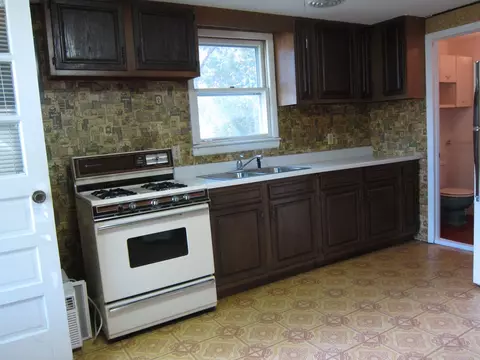 1237 N 2nd St, Riverton, IL 62561 photo 2