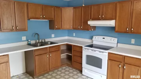 1827 S 5th St, Springfield, IL 62703 photo 11