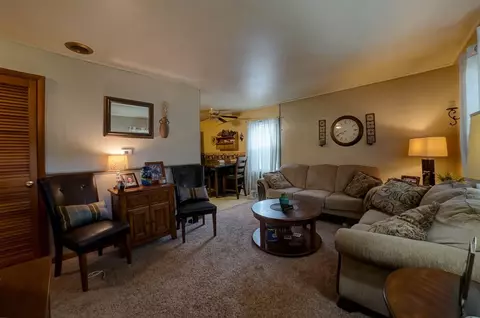 6 St James Ct, Springfield, IL 62703 photo 8