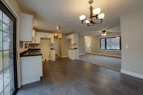 1812 Wolfe St, Springfield, IL 62702 photo 7