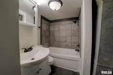 1812 Wolfe St, Springfield, IL 62702 photo 29