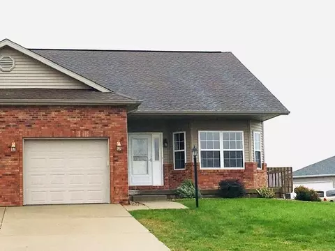 232 Independence Blvd, Chatham, IL 62629 photo 1