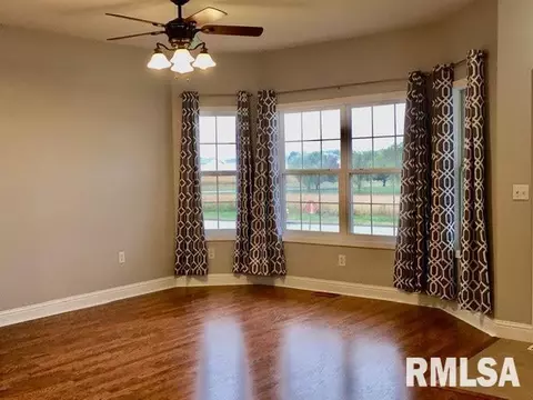 232 Independence Blvd, Chatham, IL 62629 photo 4