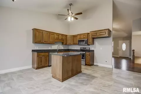 1403 Winston Dr, Springfield, IL 62711 photo 7