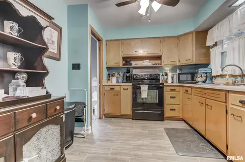 49 Glen Aire Dr, Springfield, IL 62703 photo 7