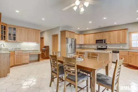 5 The Elms Ln, Springfield, IL 62712 photo 15