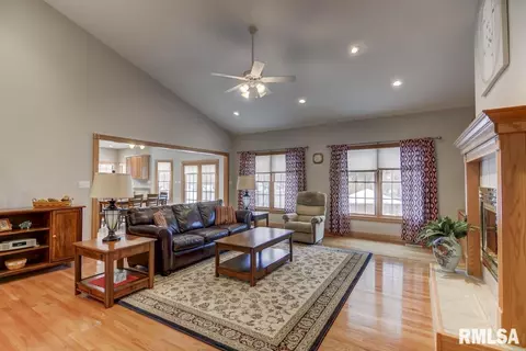 5 The Elms Ln, Springfield, IL 62712 photo 8