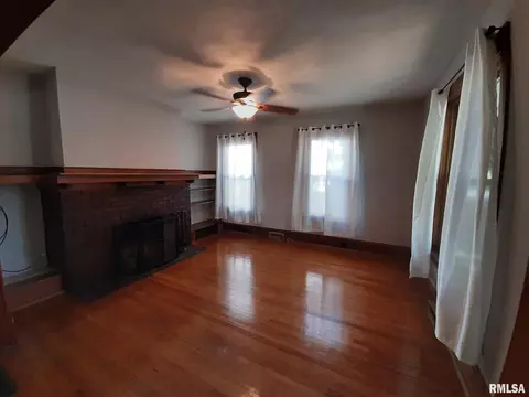 1911 S 4th St, Springfield, IL 62703 photo 5