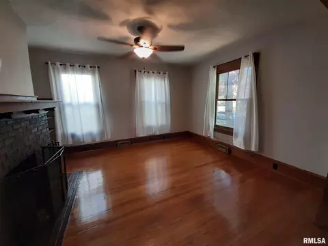 1911 S 4th St, Springfield, IL 62703 photo 7