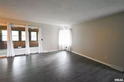 32 Crusaders Rd, Springfield, IL 62704 photo 5