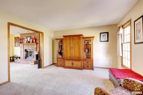 4628 Barrington Dr, Springfield, IL 62711 photo 5