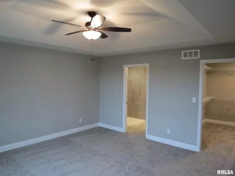 3717 Sugar Loaf Dr, Springfield, IL 62711 photo 7