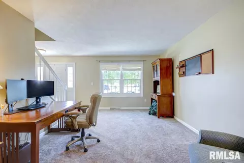 2113 Burgess Dr, Springfield, IL 62711 photo 4