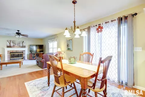 2113 Burgess Dr, Springfield, IL 62711 photo 13