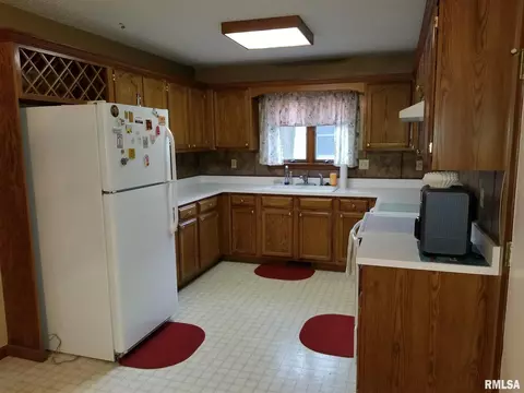 1216 Harmony Ct, Springfield, IL 62703 photo 3