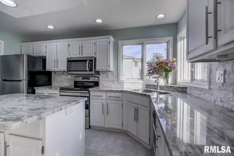 3604 Ginger Creek Dr, Springfield, IL 62711 photo 11