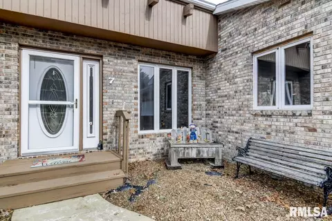 7 Sarah Ave, Springfield, IL 62703 photo 3
