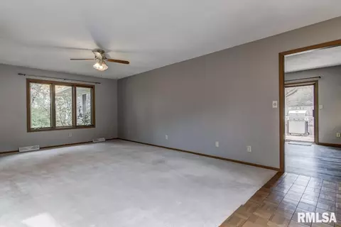 7 Sarah Ave, Springfield, IL 62703 photo 6