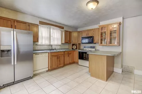 111 S State St, Springfield, IL 62704 photo 7