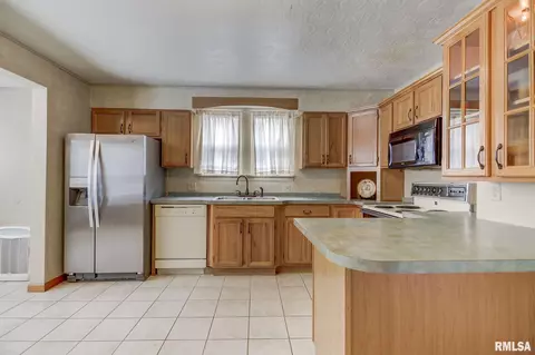 111 S State St, Springfield, IL 62704 photo 8