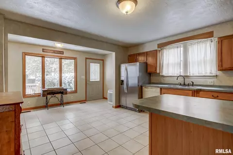 111 S State St, Springfield, IL 62704 photo 11