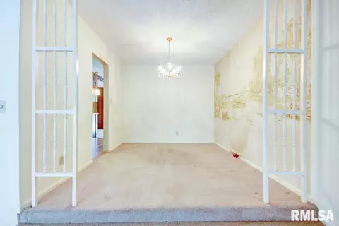 1109 Wickford Dr, Springfield, IL 62704 photo 10