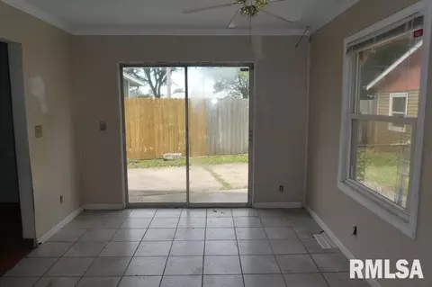1824 Honeysuckle Ct, Springfield, IL 62703 photo 6
