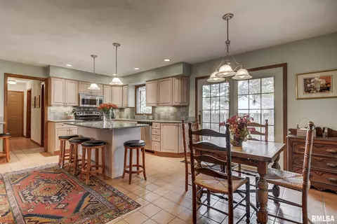 2012 Oak Creek Rd, Springfield, IL 62704 photo 9