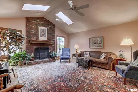 2012 Oak Creek Rd, Springfield, IL 62704 photo 14