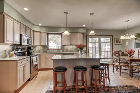 2012 Oak Creek Rd, Springfield, IL 62704 photo 8