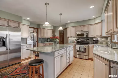 2012 Oak Creek Rd, Springfield, IL 62704 photo 11