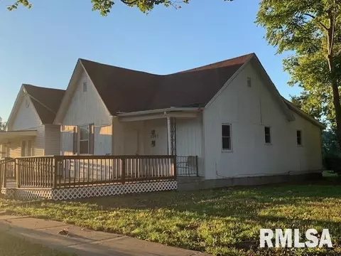 2007 E Stuart St, Springfield, IL 62703 photo 2