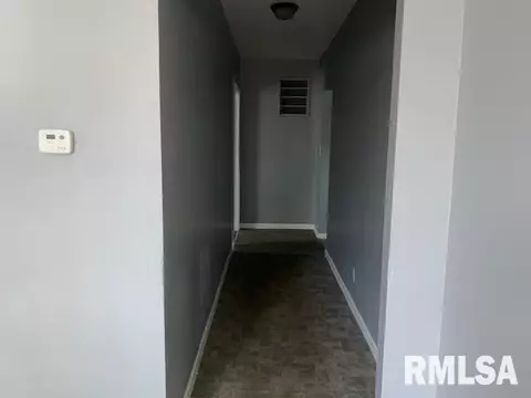 2007 E Stuart St, Springfield, IL 62703 photo 5