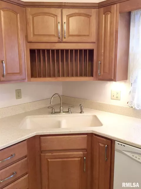 2121 Parkview Dr, Springfield, IL 62704 photo 11